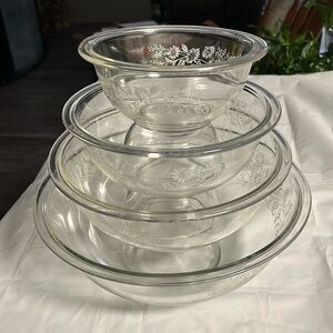 Pyrex Colonial Mist Clear Mixing Bowl Set